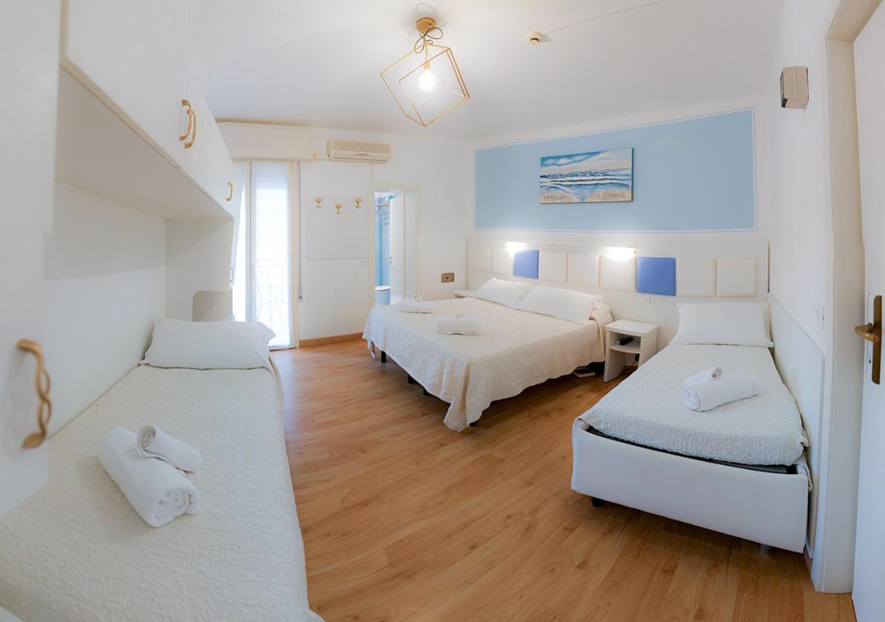 Hotel Gioiosa チェゼナーティコ エクステリア 写真