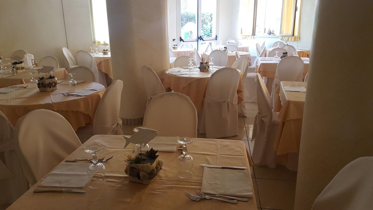 Hotel Gioiosa チェゼナーティコ エクステリア 写真